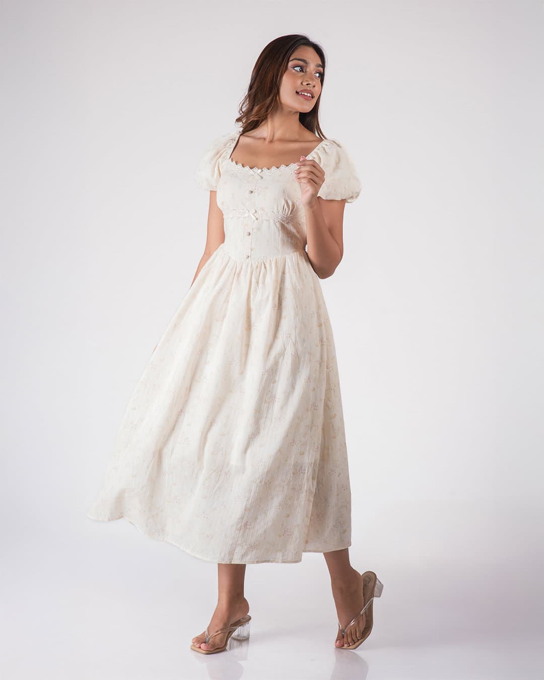 https://cdn.greencloudpos.com/disel.lk/product/LUNAMIDIDRESSGreen%E2%80%A2S-2-1781616945840-12.jpg